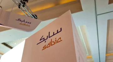 اتفاقية توريد ضخمة.. سابك تدعم مشروع صندوق الاستثمارات وبيريللي بمواد خام سعودية